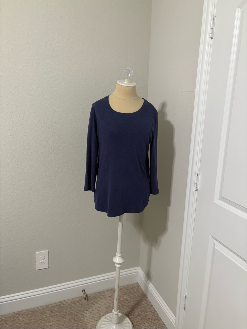 Tommy Bahama Navy Scoop Neck 3/4 Sleeve Top